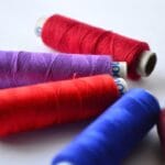 Jak poradzić sobie z marszczeniem tkaniny?